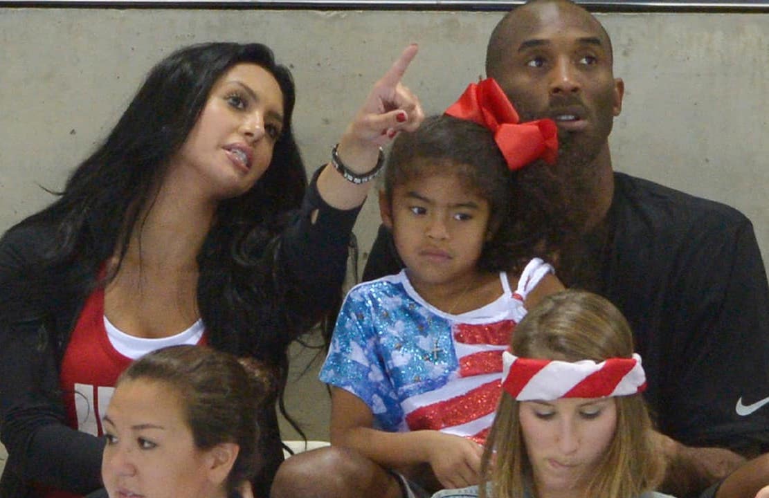 Photo of Kobe Bryant with his wife Vanessa and daughter Gianna in 2012