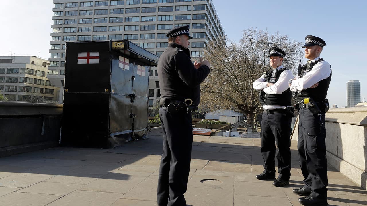Photo fo London police officers