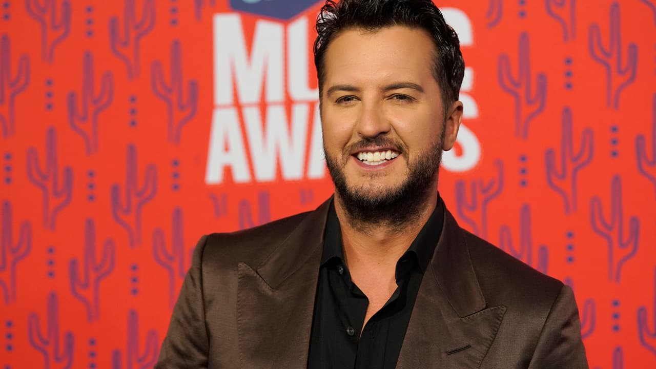 Photo of Luke Bryan