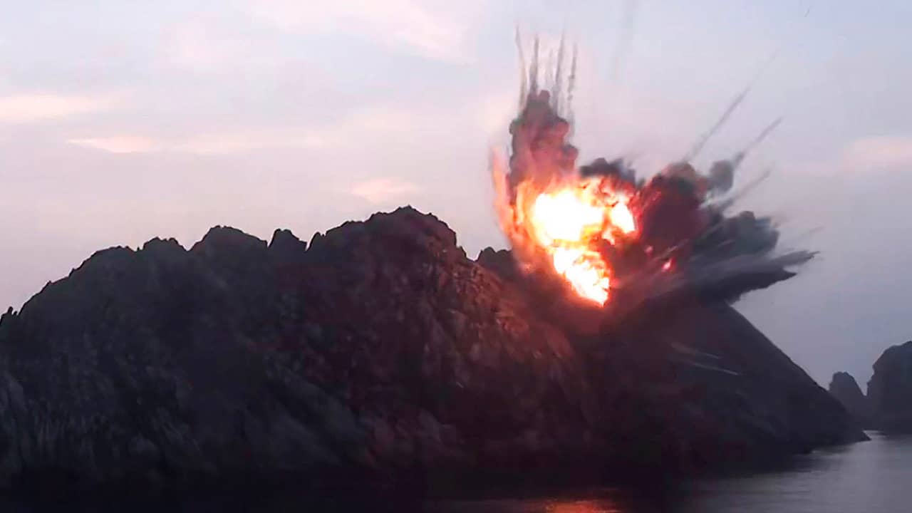 Photo of missile launched in North Korea as a warning to the US and South Korea