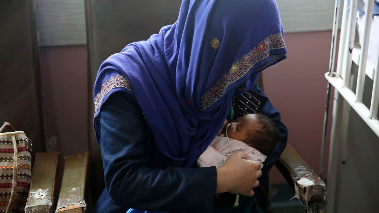 Photo of a mother in Kabul
