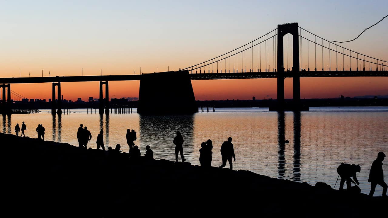 Photo of the Throngs Neck Bridge in Queens, NY
