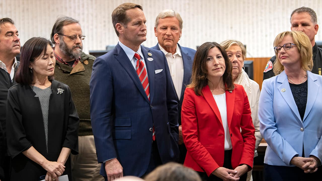 Photo of members of the Orange County Board of Supervisors 
