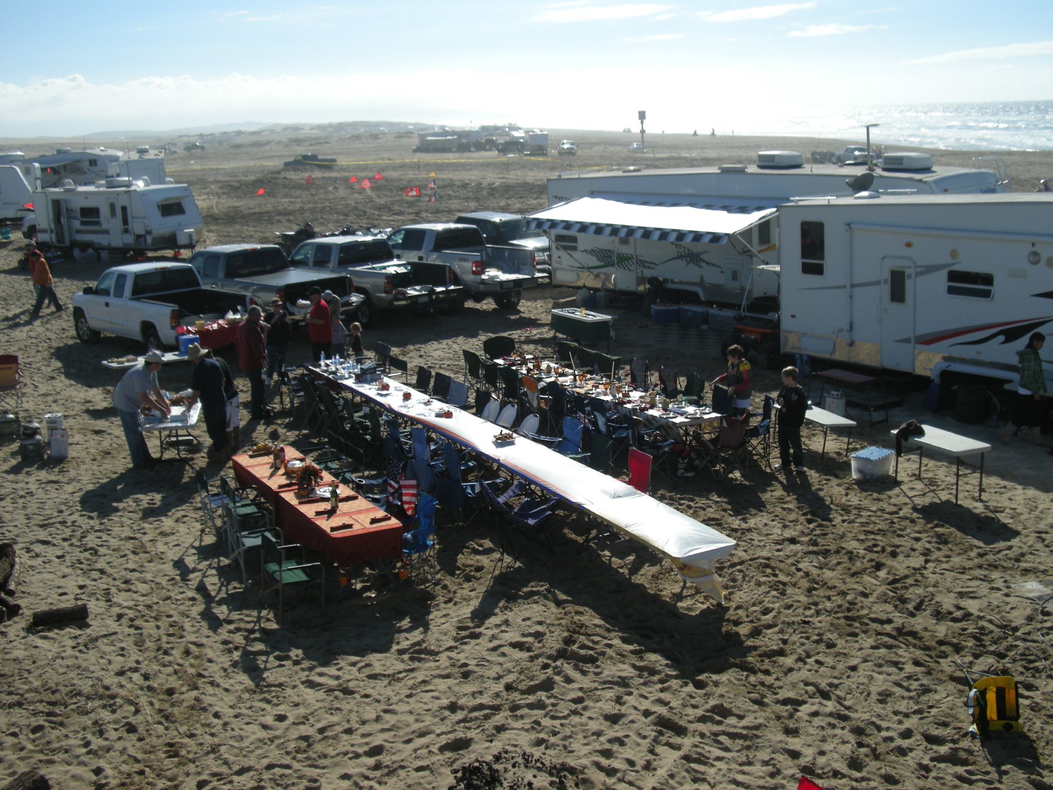Photo of Thanksgiving celebrants at Oceano Duneslarg