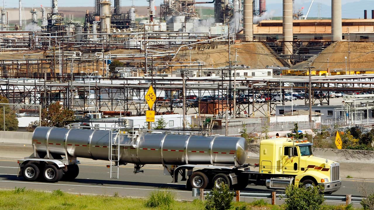 Photo of an oil tanker