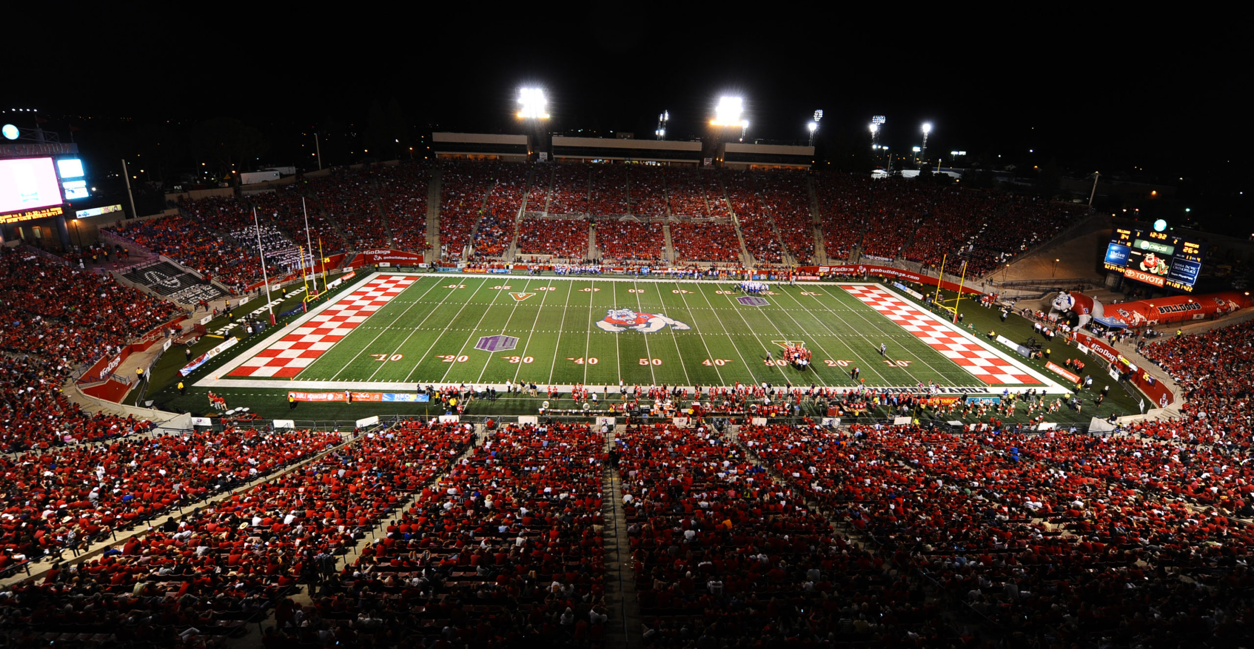 photo of Fresno State's Bulldog Stadium