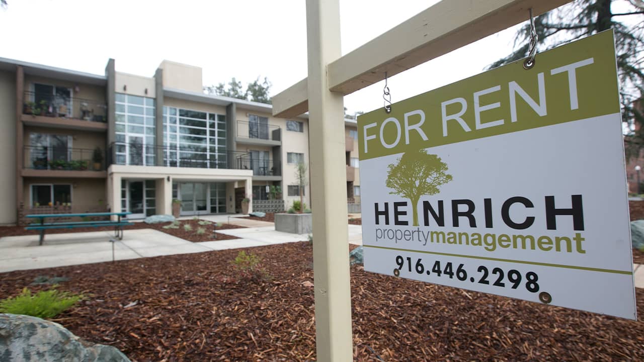 Photo of a For Rent sign