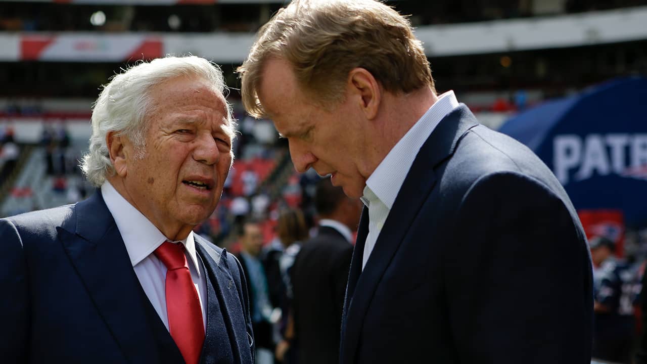 Photo of Robert Kraft and Roger Goodell