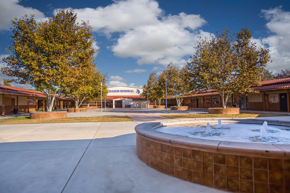 Image of fountain and walk entrance to San Joaquin Memorial High School