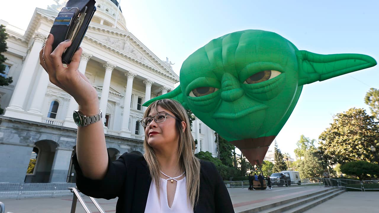 Photo of Sen. Ling Ling Chang