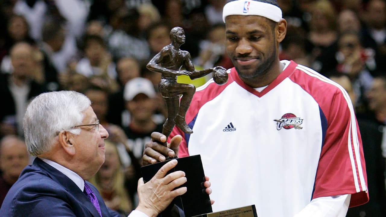 Photo of David Stern and LeBron James 