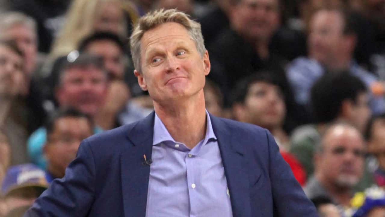 Photo of coach Steve Kerr