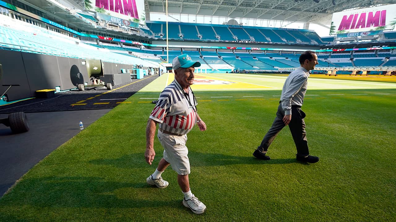 Photo of Super Bowl groundskeeper George Toma 