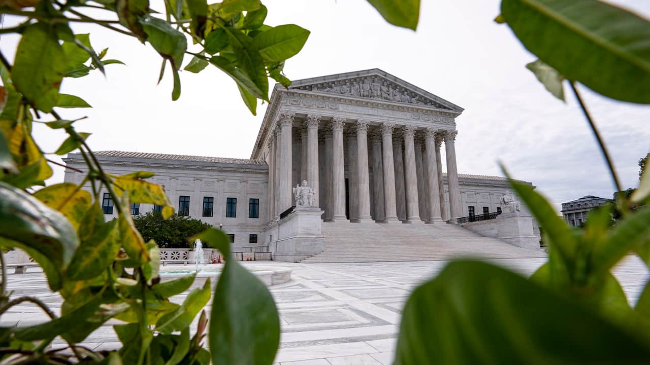Photo of the Supreme Court building
