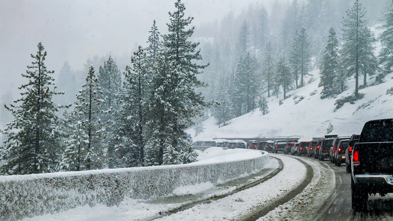 Photo of cars on the I-80 in Lake Tahoe