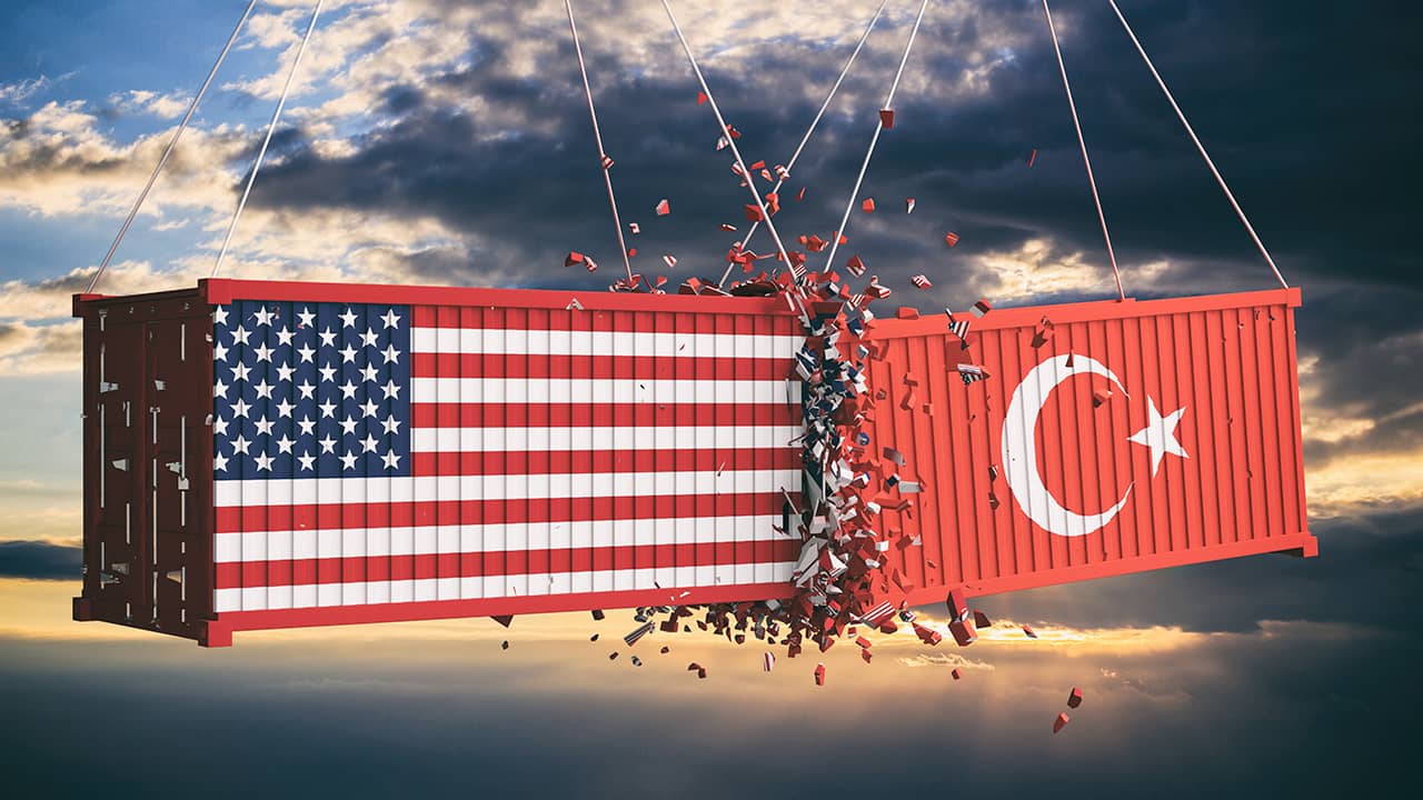 Image of a collision between US and Turkish cargo containers