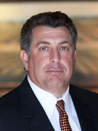 portrait of fresno attorney warren paboojian