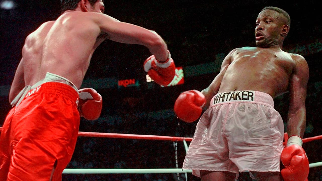 Photo of Pernell Whitaker and Oscar De La Hoya 