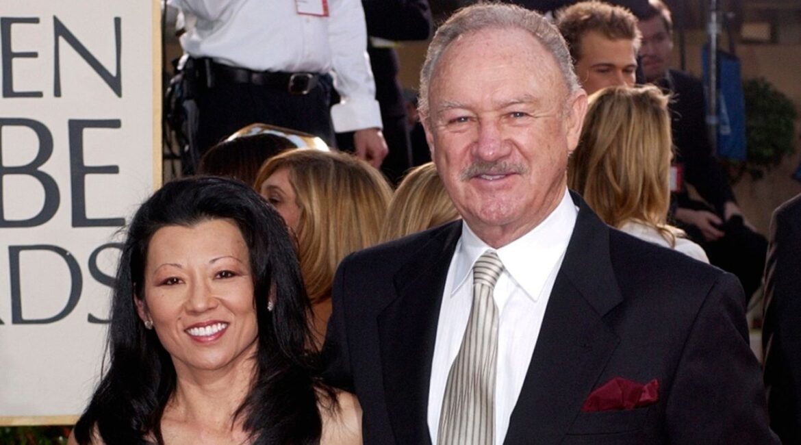 Actor Gene Hackman arrives with his wife, Betsy Arakawa, for the 60th Annual Golden Globe Awards in Beverly Hills, Calif., Sunday, Jan. 19, 2003. (AP File)