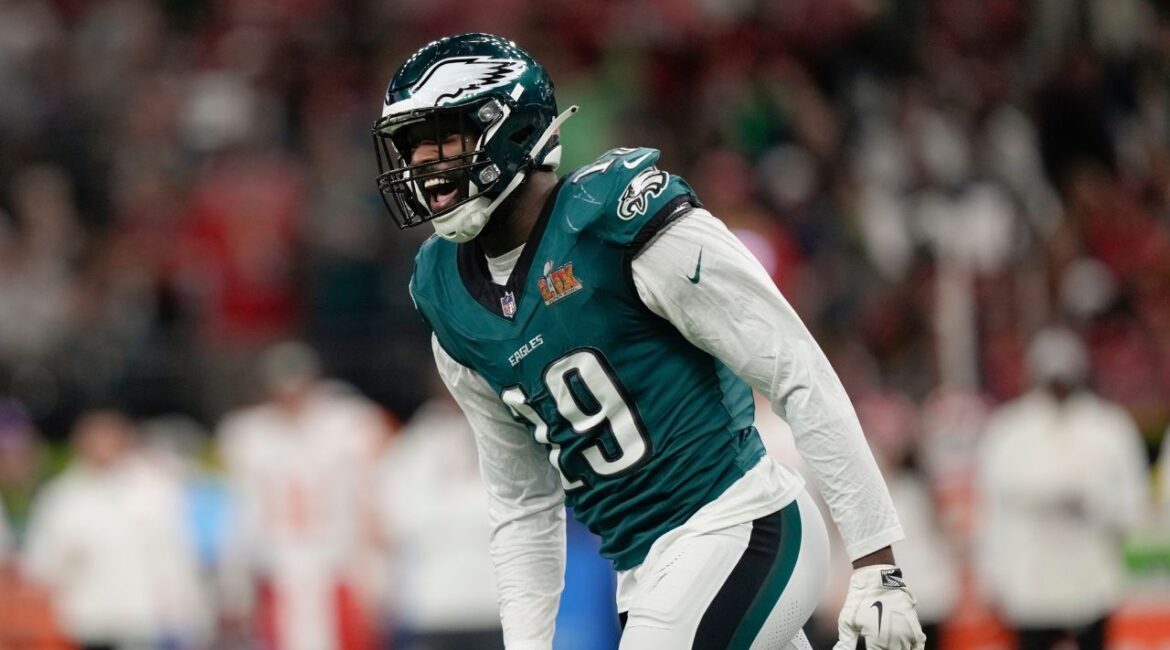 Philadelphia Eagles linebacker Josh Sweat (19) reacts after sacking Kansas City Chiefs quarterback Patrick Mahomes during the first half of the NFL Super Bowl 59 football game, Sunday, Feb. 9, 2025, in New Orleans. (AP/Matt Slocum)