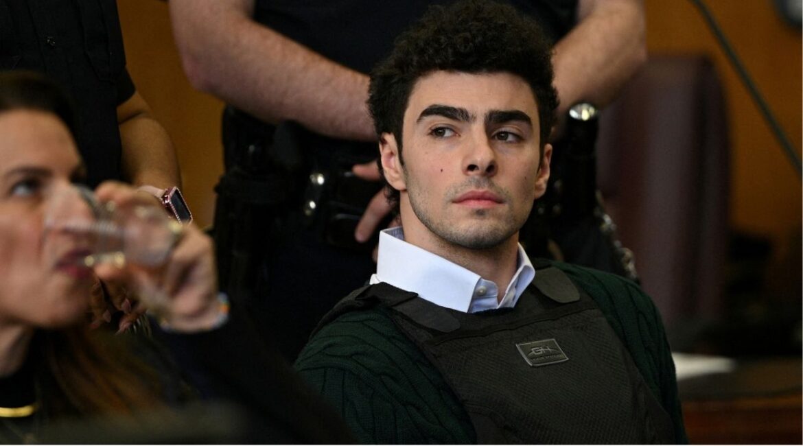 Luigi Mangione, the suspect in the killing of UnitedHealth Group chief executive Brian Thompson, appears in Manhattan Supreme Court on New York state murder and terrorism charges in New York City, U.S., February 21, 2025. (Curtis Means/Pool via REUTERS/File Photo)