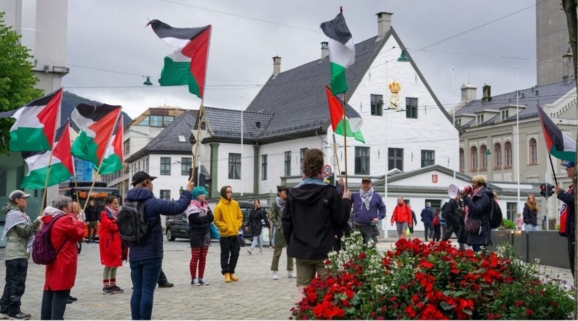 Norway officially established diplomatic relations with the State of Palestine on Thursday, April 24, 2025, strengthening its support for Palestinian independence amid Israel’s ongoing war in Gaza. (Shutterstock)