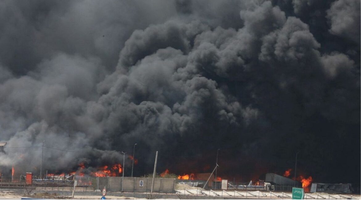 Smoke rises following an explosion at the Shahid Rajaee port in Bandar Abbas, Iran, April 27, 2025. Iranian Red Crescent/WANA (West Asia News Agency/Handout via REUTERS)
