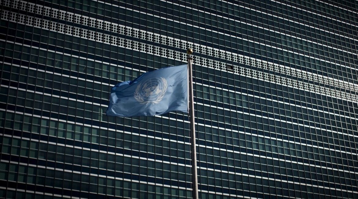 The United Nations flag flies in front of the Secretariat Building at the United Nations headquarters in New York City September 18, 2015. REUTERS/Mike Segar/File Photo