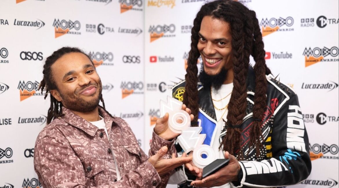 Bob Vylan hold the Best Alternative Music Act Award during the 25th MOBO Awards in London, Britain November 30, 2022. (Reuters File)