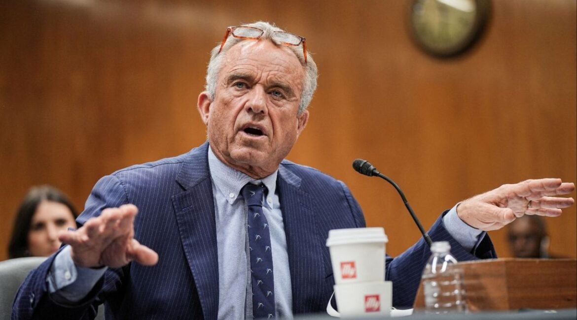 Health and Human Services (HHS) Secretary Robert F. Kennedy Jr. testifies before the Senate Committee on Appropriations hearing on the Department of Health and Human Services budget, on Capitol Hill in Washington, D.C., U.S., May 20, 2025. REUTERS/Ken Cedeno/File Photo