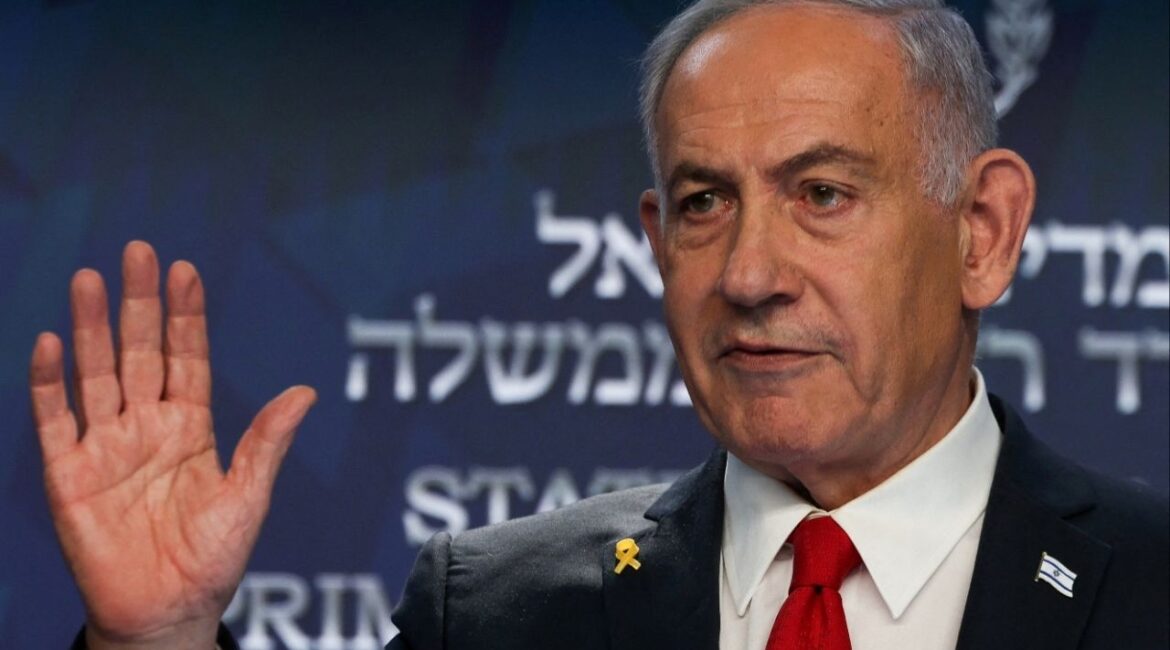 Israeli Prime Minister Benjamin Netanyahu speaks during a press conference, in Jerusalem, May 21, 2025. REUTERS/Ronen Zvulun/Pool/File Photo