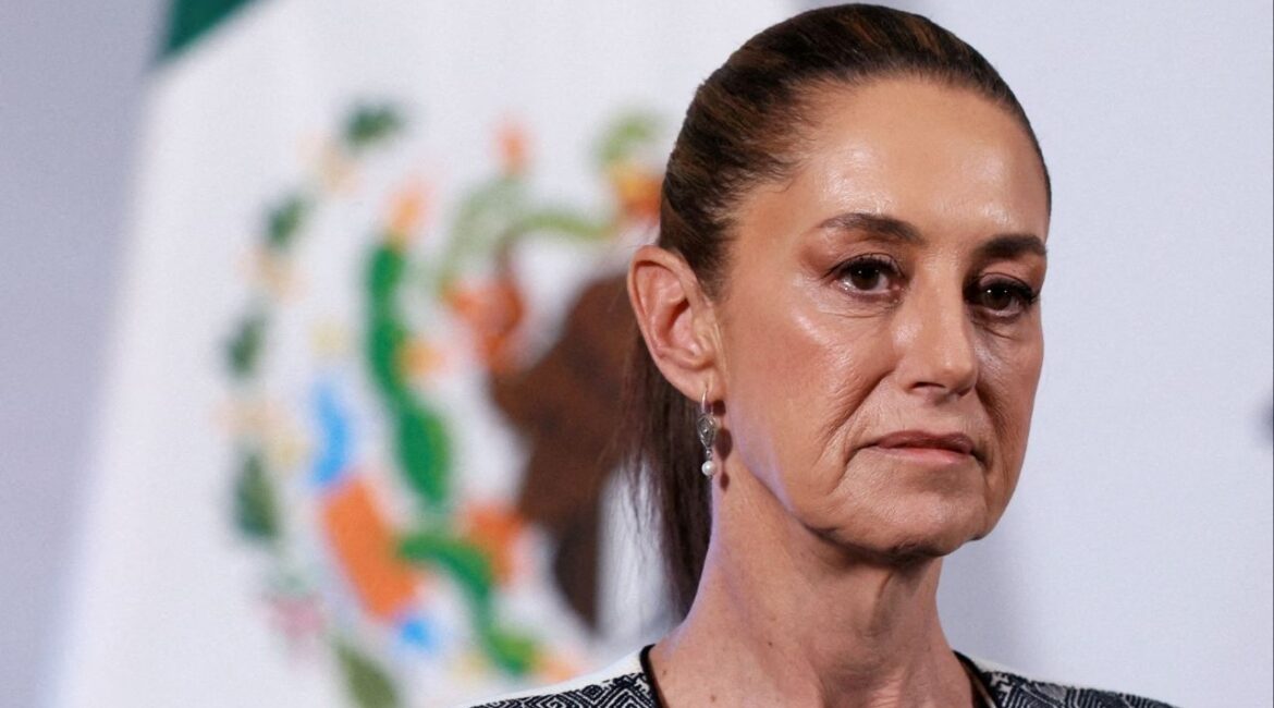 Mexico's President Claudia Sheinbaum attends a press conference, following U.S. President Donald Trump's announcement of auto industry tariffs, at the National Palace, in Mexico City, Mexico April 3, 2025. REUTERS/Henry Romero/File Photo