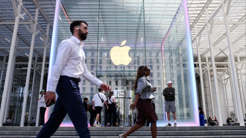 People walk by the Apple store on Fifth Avenue in New York City, U.S., May 1, 2025. (Reuters File)