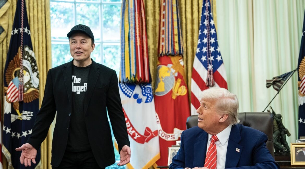 Image of Elon Musk and Donald Trump together in the White House