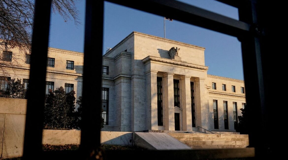 The Federal Reserve building is seen in Washington, U.S., January 26, 2022. REUTERS/Joshua Roberts/File Photo