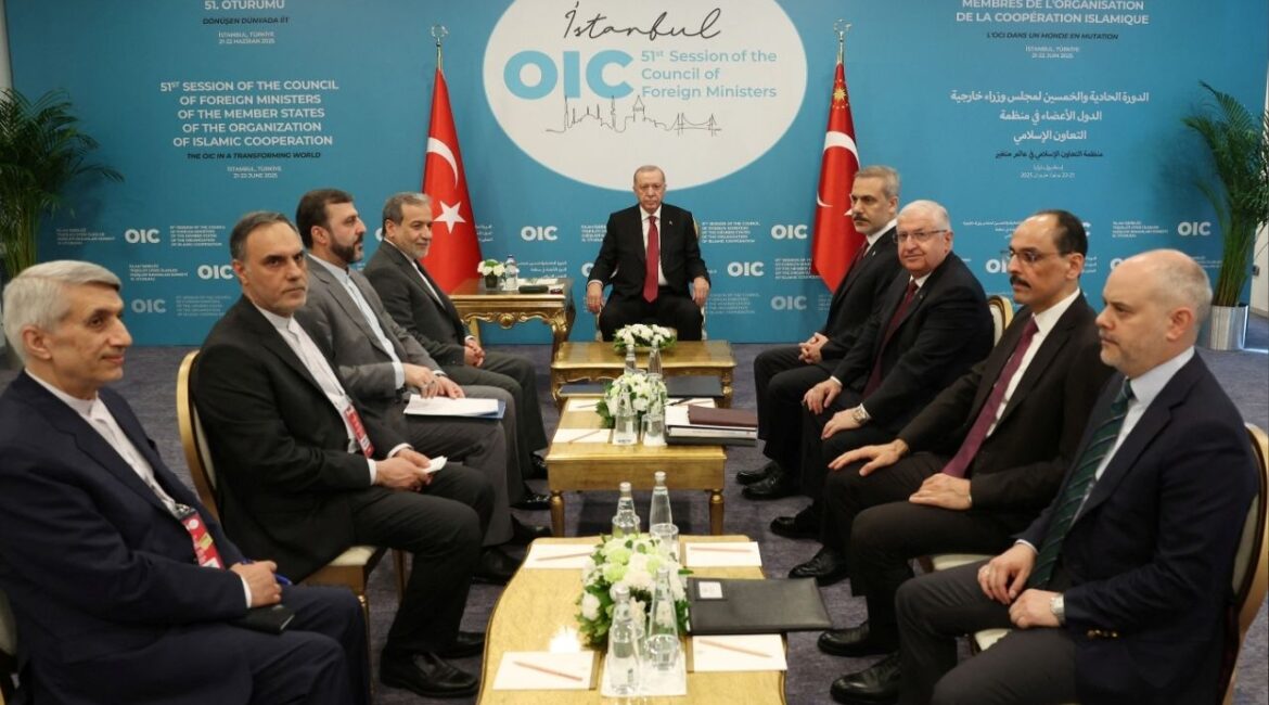 Turkey's President Tayyip Erdogan meets with Iranian Foreign Minister Abbas Araghchi as they are flanked by Turkish Foreign Minister Hakan Fidan and members of Turkish and Iranian delegations, during the 51st Session of the Council of Foreign Ministers of the Organisation of Islamic Cooperation (OIC), in Istanbul, Turkey, June 21, 2025. (Reuters File)