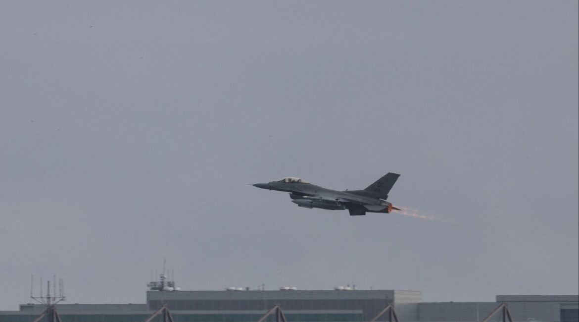 U.S. Air Force F-16 "Falcon" fighter jet takes off at Joint Base Andrews in Maryland, U.S., October 3, 2024. (Reuters File)
