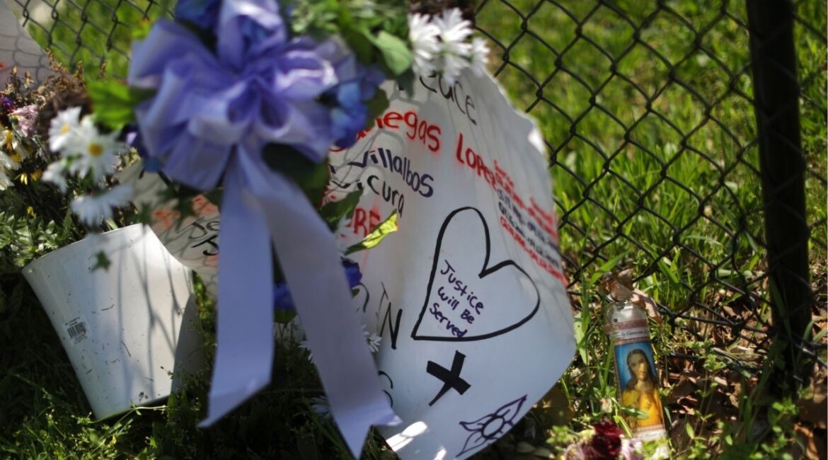 A makeshift memorial for victims of the MS-13 gang in Central Islip, N.Y., Aug. 28, 2017. Top gang leaders being sent back to El Salvador were part of a lengthy federal investigation that has amassed evidence of a corrupt pact between the government of President Nayib Bukele government and MS-13. (Chang W. Lee/The New York Times)