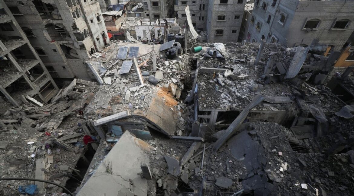 A view of the site of Thursday's Israeli strike that damaged and destroyed residential buildings, at Shati (Beach) refugee camp, in Gaza City, July 4, 2025. (Reuters/Mahmoud Issa)