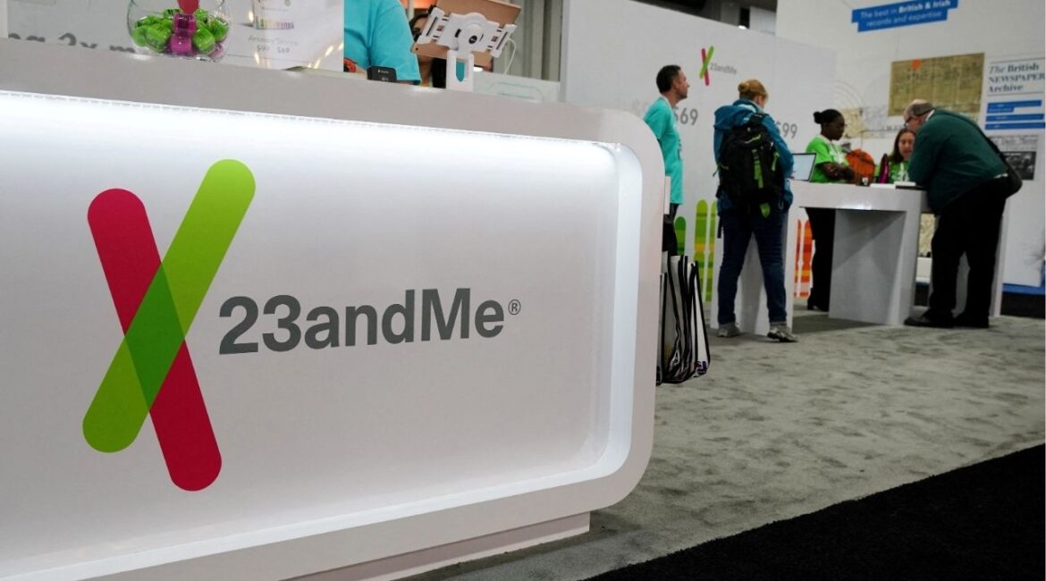 Attendees visit the 23andMe booth at the RootsTech annual genealogical event in Salt Lake City, Utah, U.S., February 28, 2019. (Reuters File)