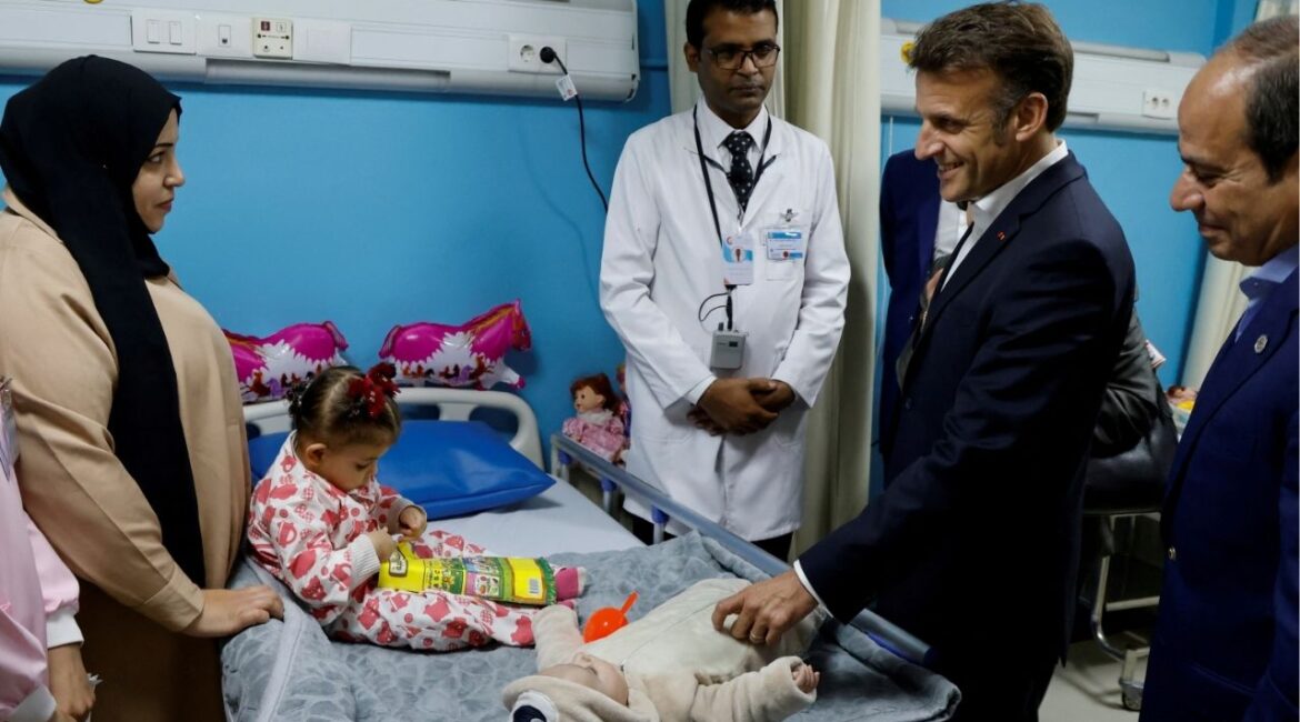 Egypt's President Abdel Fattah al-Sisi and French President Emmanuel Macron visit a ward for Palestinian patients at El Arish Hospital, close to the border with the Gaza Strip, in Arish, Egypt April 8, 2025. Ludovic Marin/Pool via REUTERS