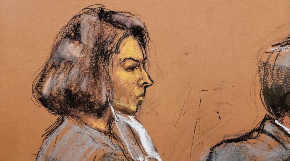 Jeffrey Epstein associate Ghislaine Maxwell sits at the defense table as juror number 50 answers questions from Judge Alison Nathan about his answers on the juror questionaire in a courtroom sketch in New York City, U.S., March 8, 2022. (Reuters File)
