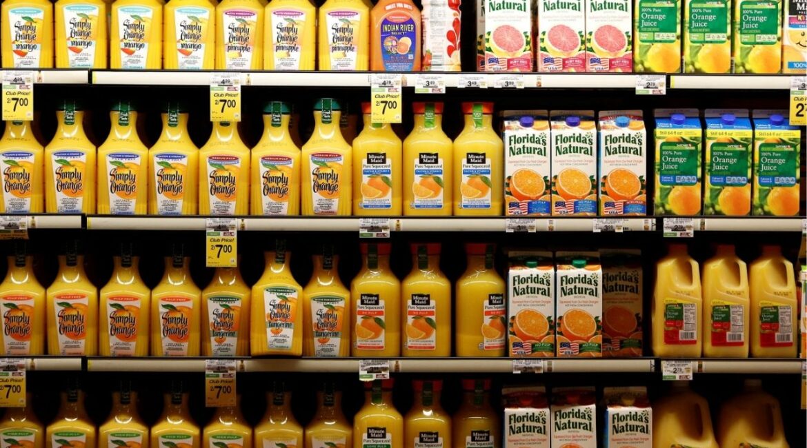 Various brands of orange and grapefruit juices are seen at the Safeway store in Wheaton, Maryland February 13, 2015. (Reuters File)