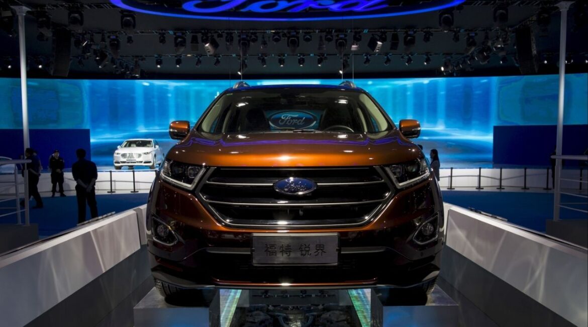 A Ford Edge SUV is seen at the 13th China (Guangzhou) International Automobile Exhibition in Guangzhou, China November 20, 2015. (Reuters File)