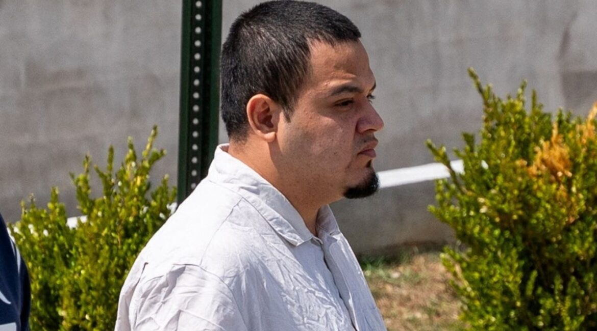 Kilmar Abrego Garcia walks, after he has been released from the Putnam County Jail in Cookville, Tennessee, U.S., August 22, 2025. (Reuters/Seth Herald)