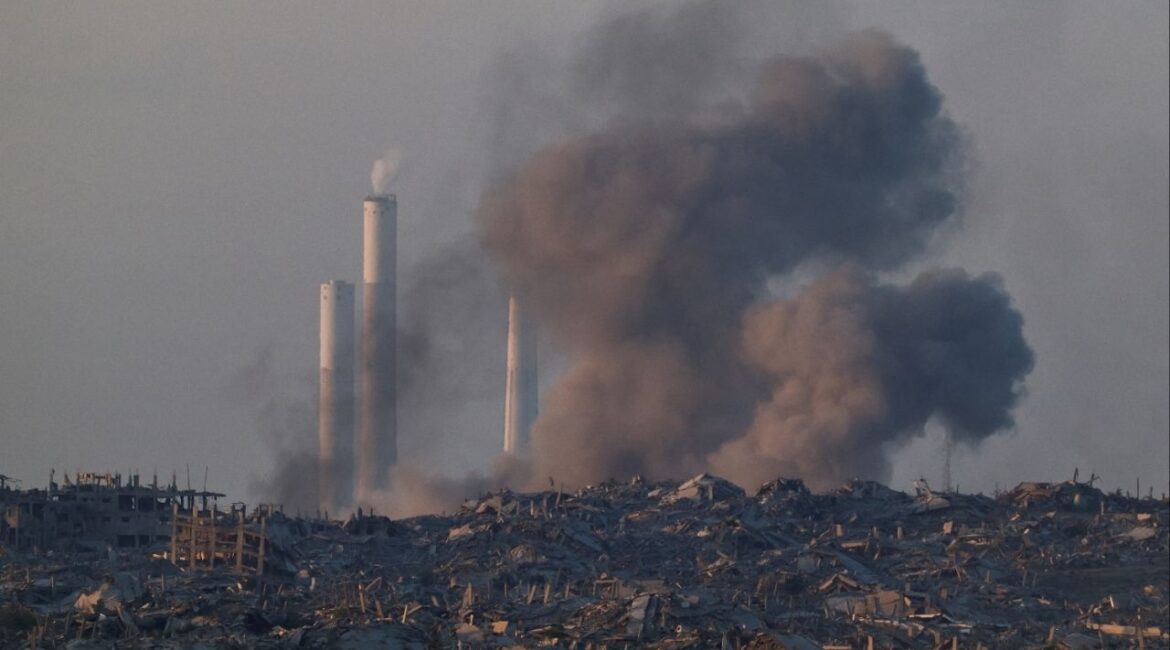 Smoke rises after an explosion in Gaza, as seen from the Israeli side of the border, Israel August 18, 2025. (Reuters/Amir Cohen)