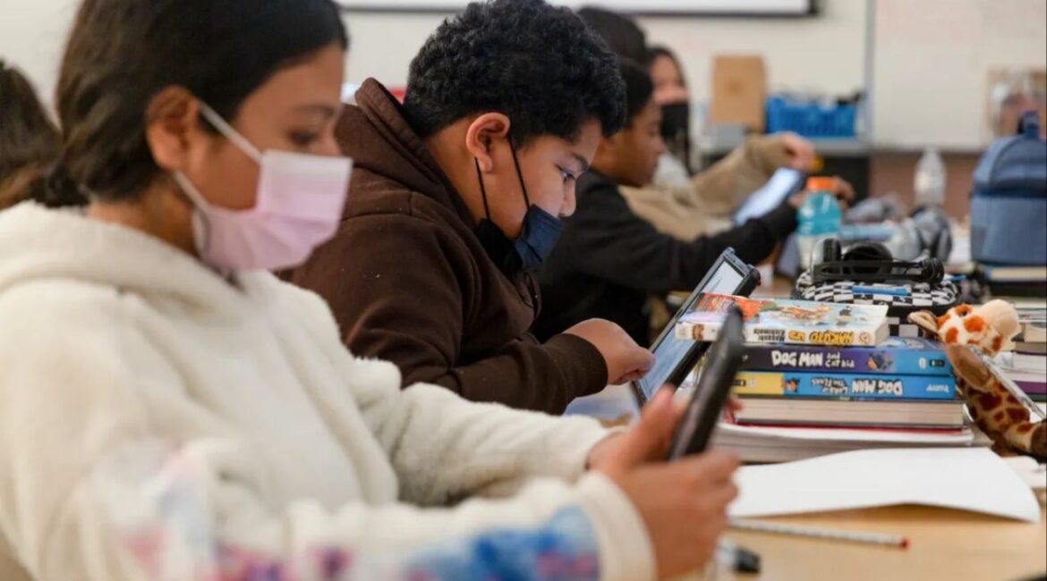 Students at Stege Elementary School complete classwork using tablets in Richmond on Feb. 6, 2023. Photo by Shelby Knowles for CalMatter