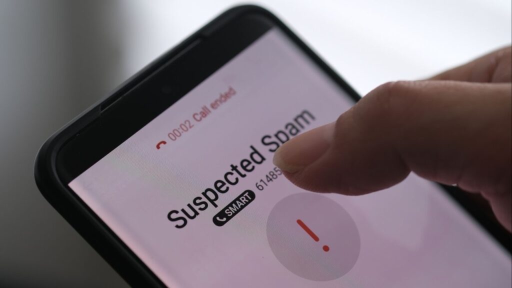 The Tulare County Sheriff’s Office is warning residents about a phone scam in which callers demand payment for alleged jury duty warrants, urging people to hang up and report the calls to law enforcement. (Shutterstock)