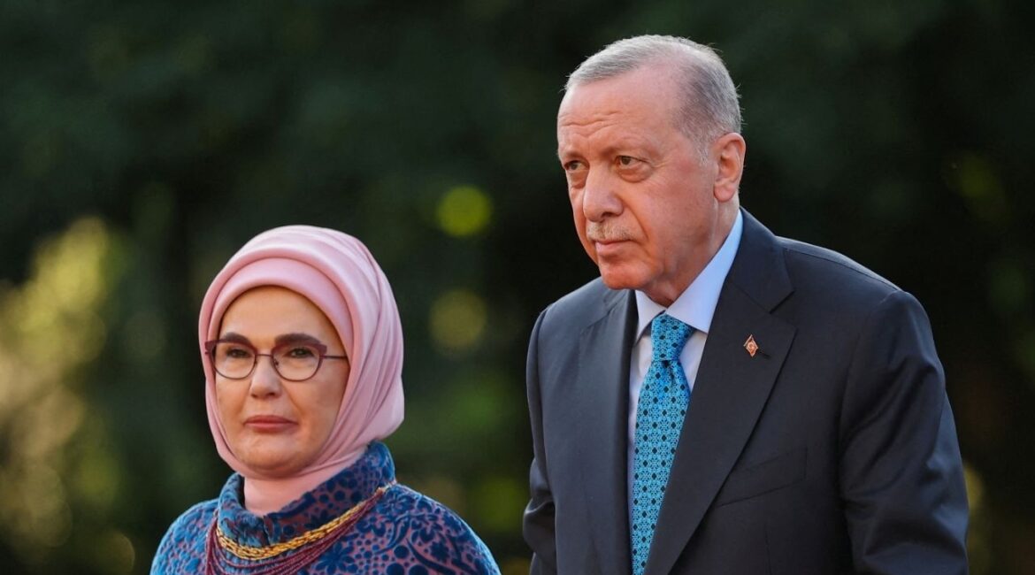 Turkish President Recep Tayyip Erdogan and his wife Emine Erdogan arrive at a dinner for NATO heads of states and government hosted by Dutch King Willem-Alexander and Dutch Queen Maxima, on the sidelines of a NATO Summit, at Huis ten Bosch Palace in The Hague, Netherlands June 24, 2025. (Reuters File)