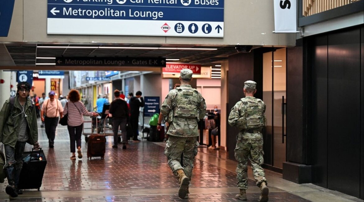 U.S. National Guard members patrol inside Union Station, after U.S. President Donald Trump deployed National Guard and ordered an increased presence of federal law enforcement to assist in crime prevention, in Washington, DC, U.S., August 21, 2025. (Reuters File)